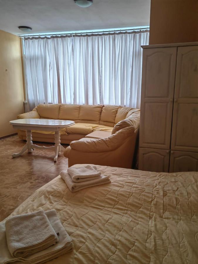 Хотел Тримата Мускетари וארנה מראה חיצוני תמונה
